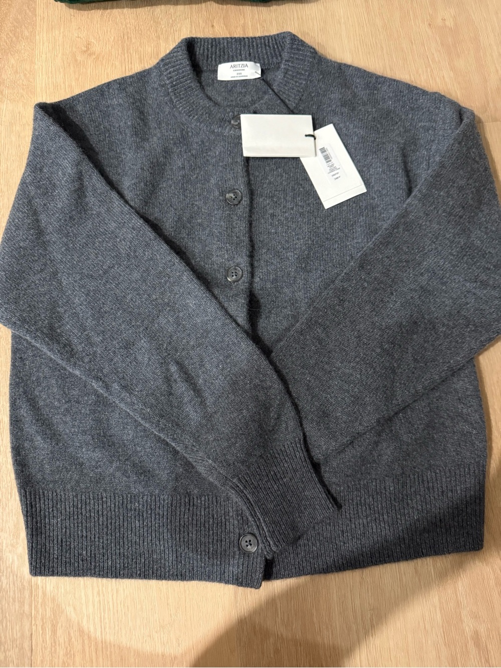 NWT Aritzia Essential Cashmere Acclaim Cardigan
